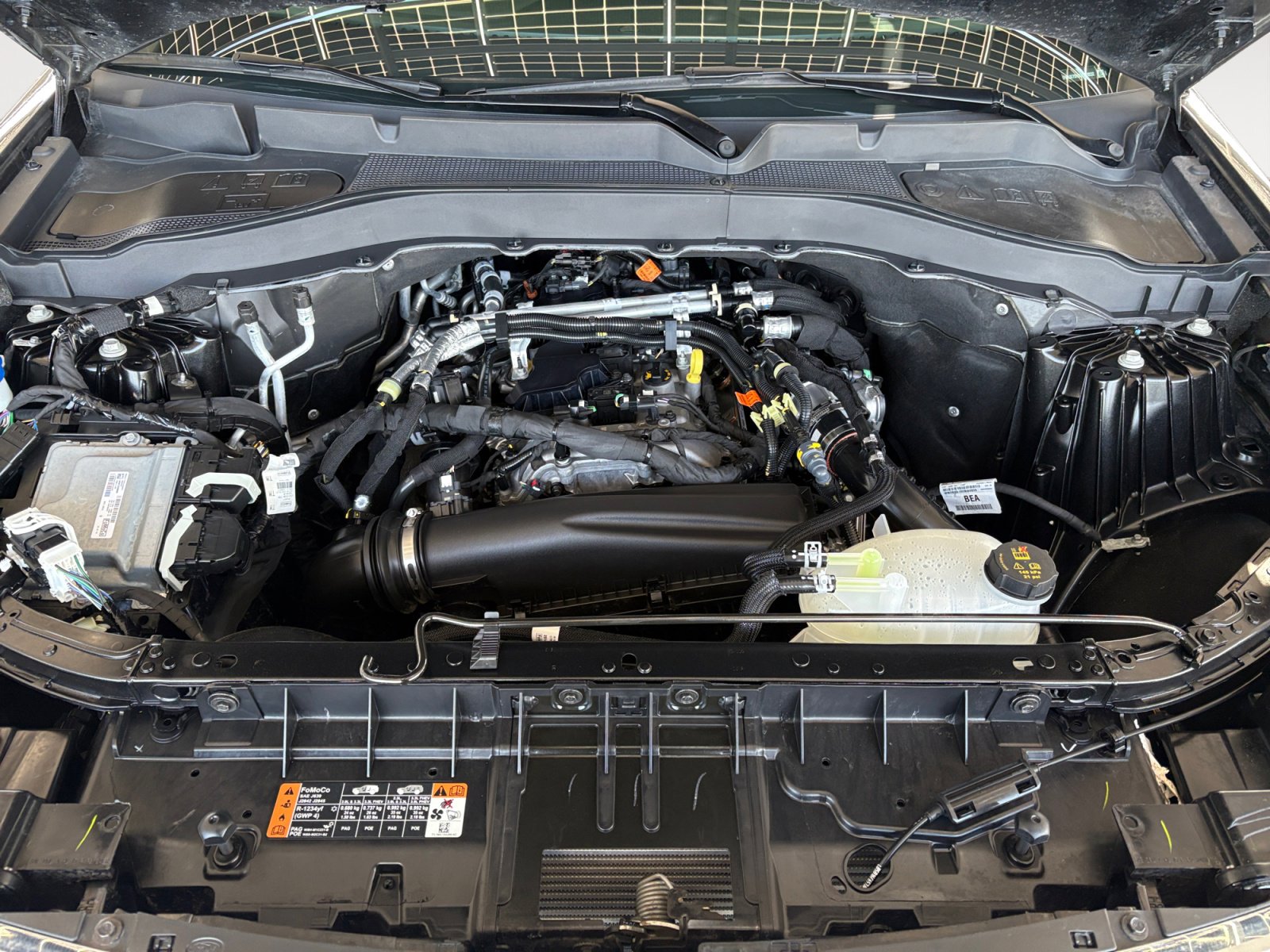 Used 2025 Ford Explorer Active RWD image 25