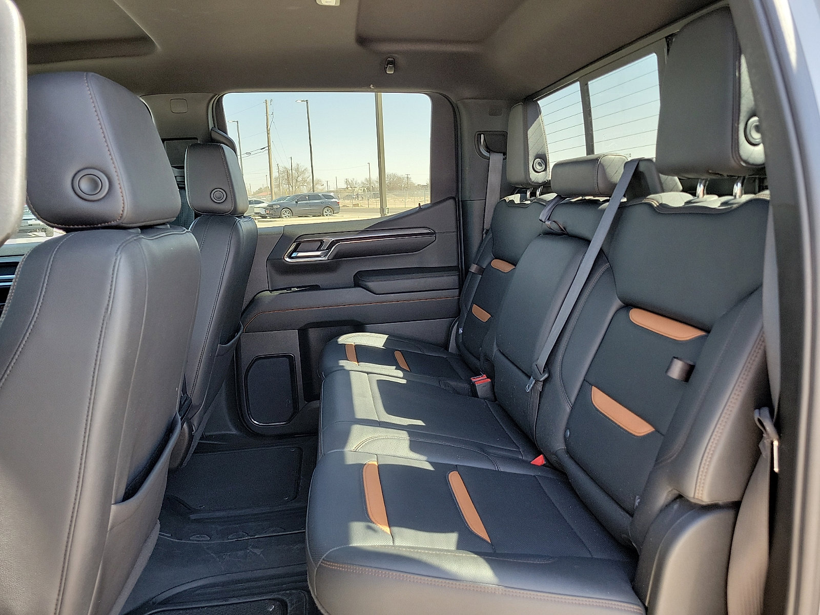 Used 2024 GMC Sierra 1500 AT4 w/ AT4 Preferred Package AWD/4WD image 8