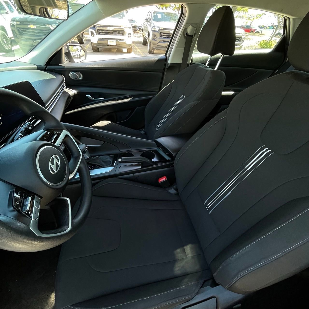 Used 2024 Hyundai Elantra SEL image 21