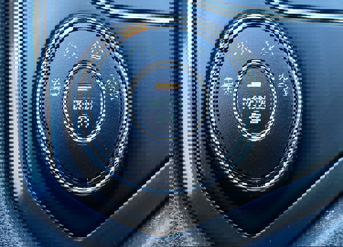 Used 2021 Volkswagen Tiguan SEL Premium R-Line image 60