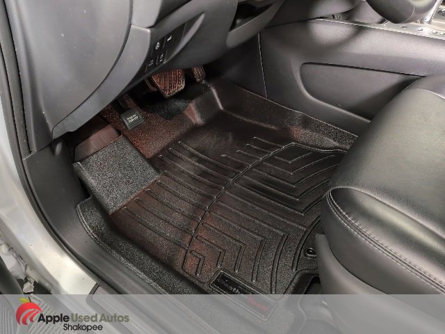 Used 2019 Nissan Pathfinder SL image 16