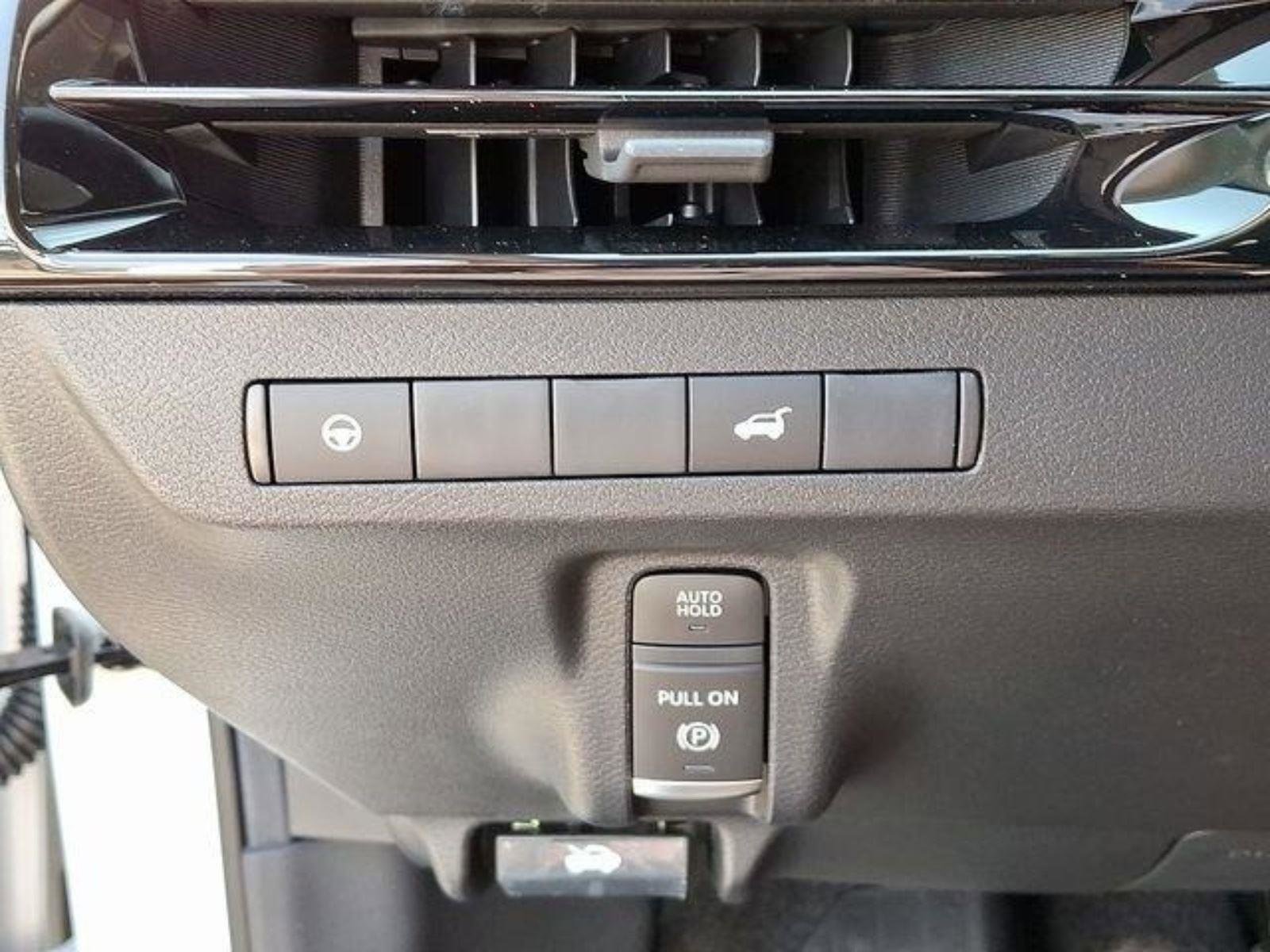 New 2025 Nissan Murano SV AWD/4WD image 16