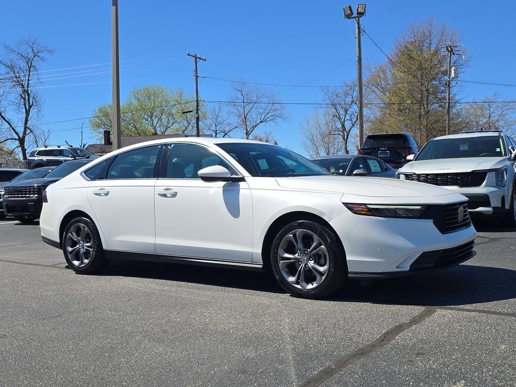 Used 2023 Honda Accord EX image 1