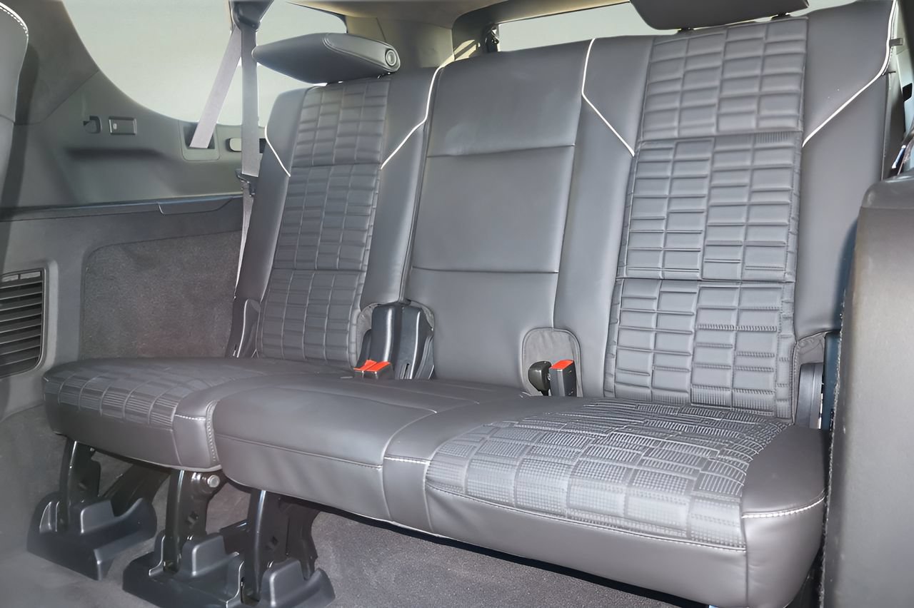 Certified 2024 Cadillac Escalade ESV Sport Platinum w/ LPO, ONYX Package AWD/4WD image 15