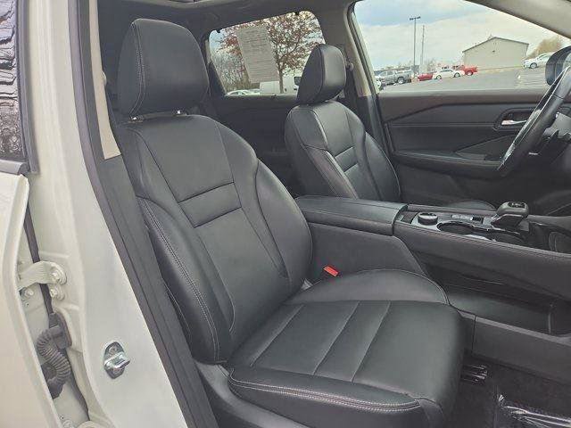 Used 2023 Nissan Rogue SL w/ SL Premium Package image 25