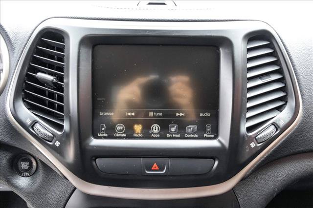 Used 2017 Jeep Cherokee Limited AWD/4WD image 15