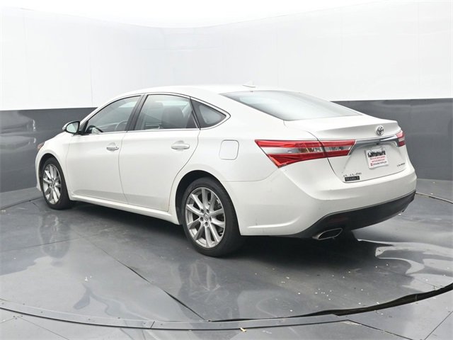Used 2014 Toyota Avalon Limited image 3