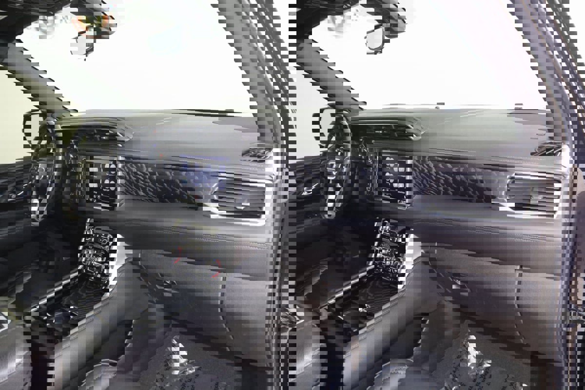 Used 2021 GMC Yukon Denali w/ Denali Premium Package image 44