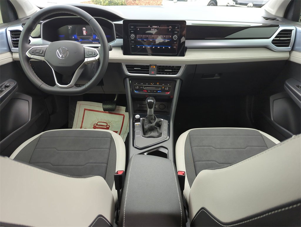Used 2025 Volkswagen Taos SE image 23
