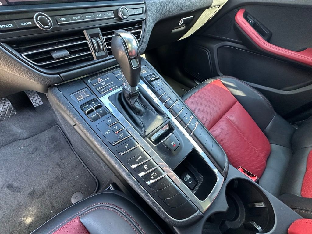 Used 2020 Porsche Macan S image 26