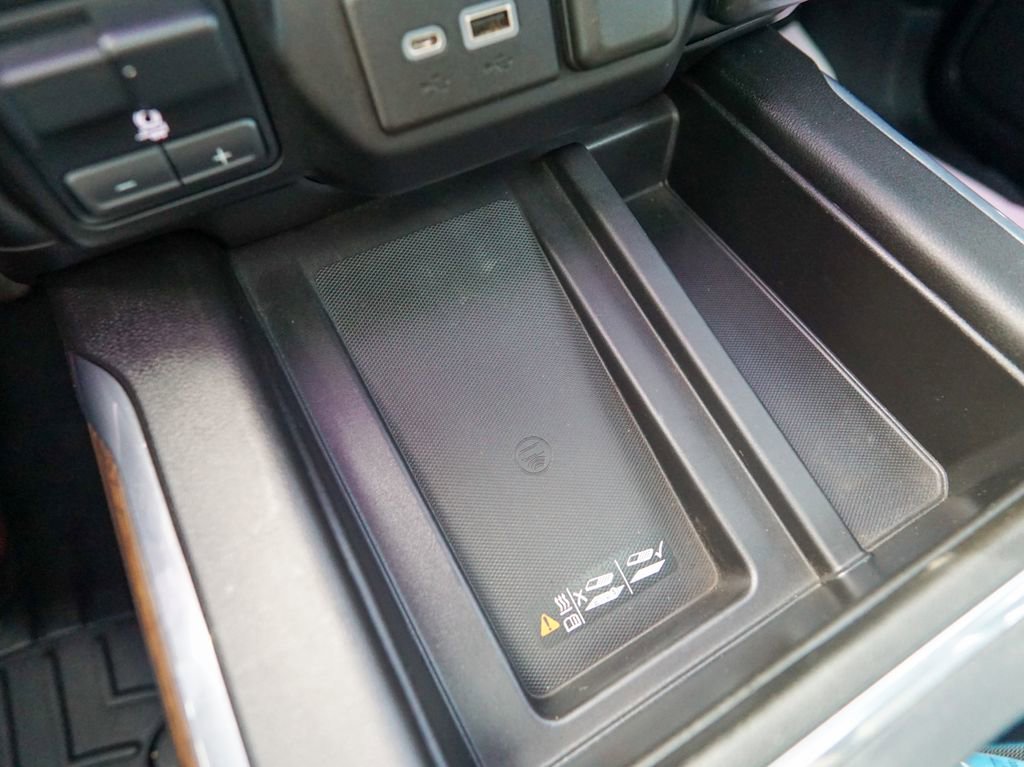 Used 2021 Chevrolet Silverado 3500 High Country image 32