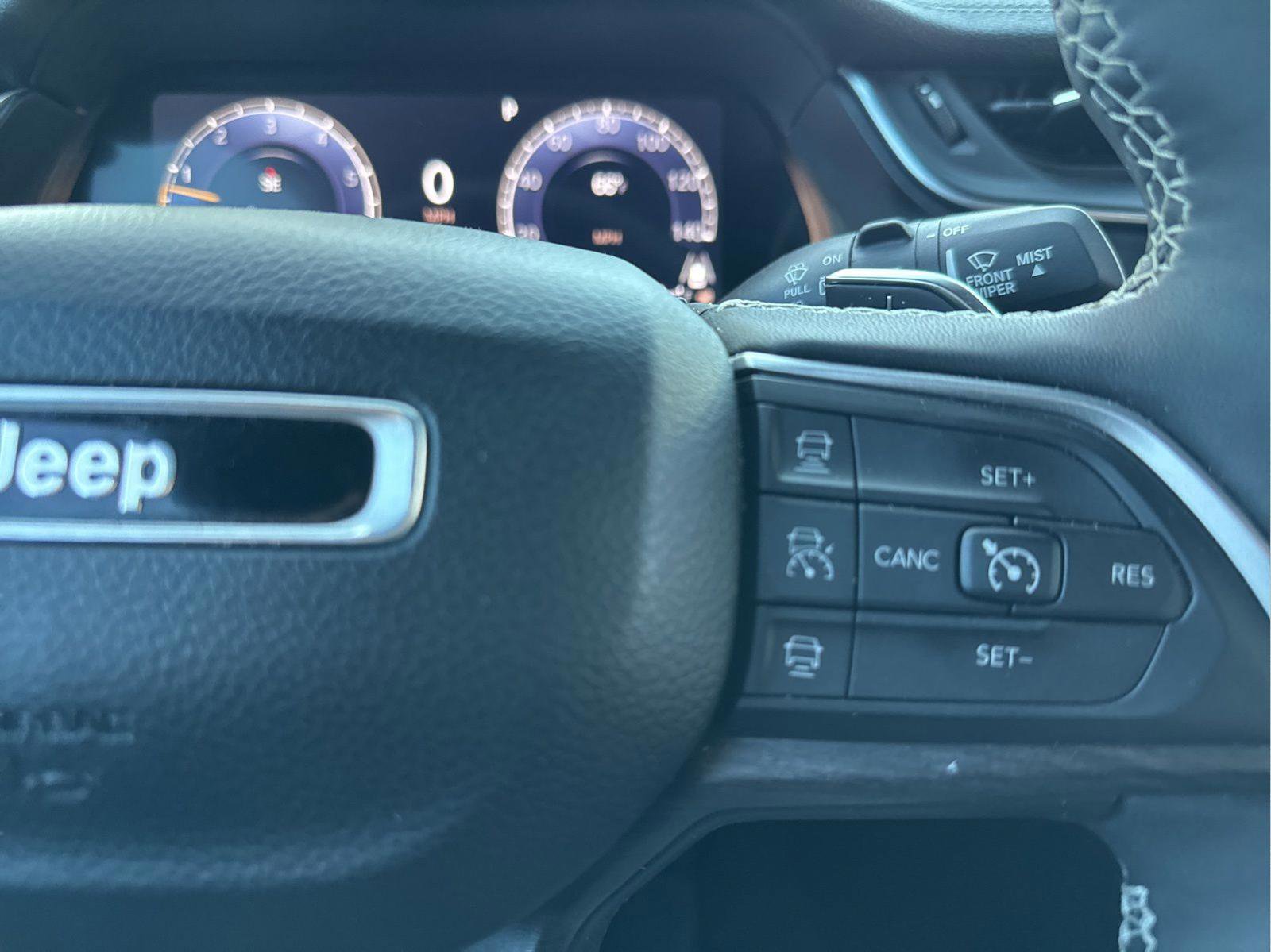 Certified 2024 Jeep Grand Cherokee Limited image 13