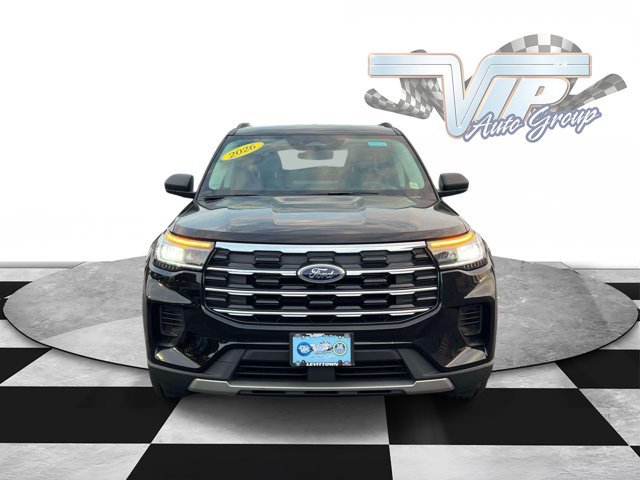 Used 2026 Ford Explorer Active AWD/4WD image 2