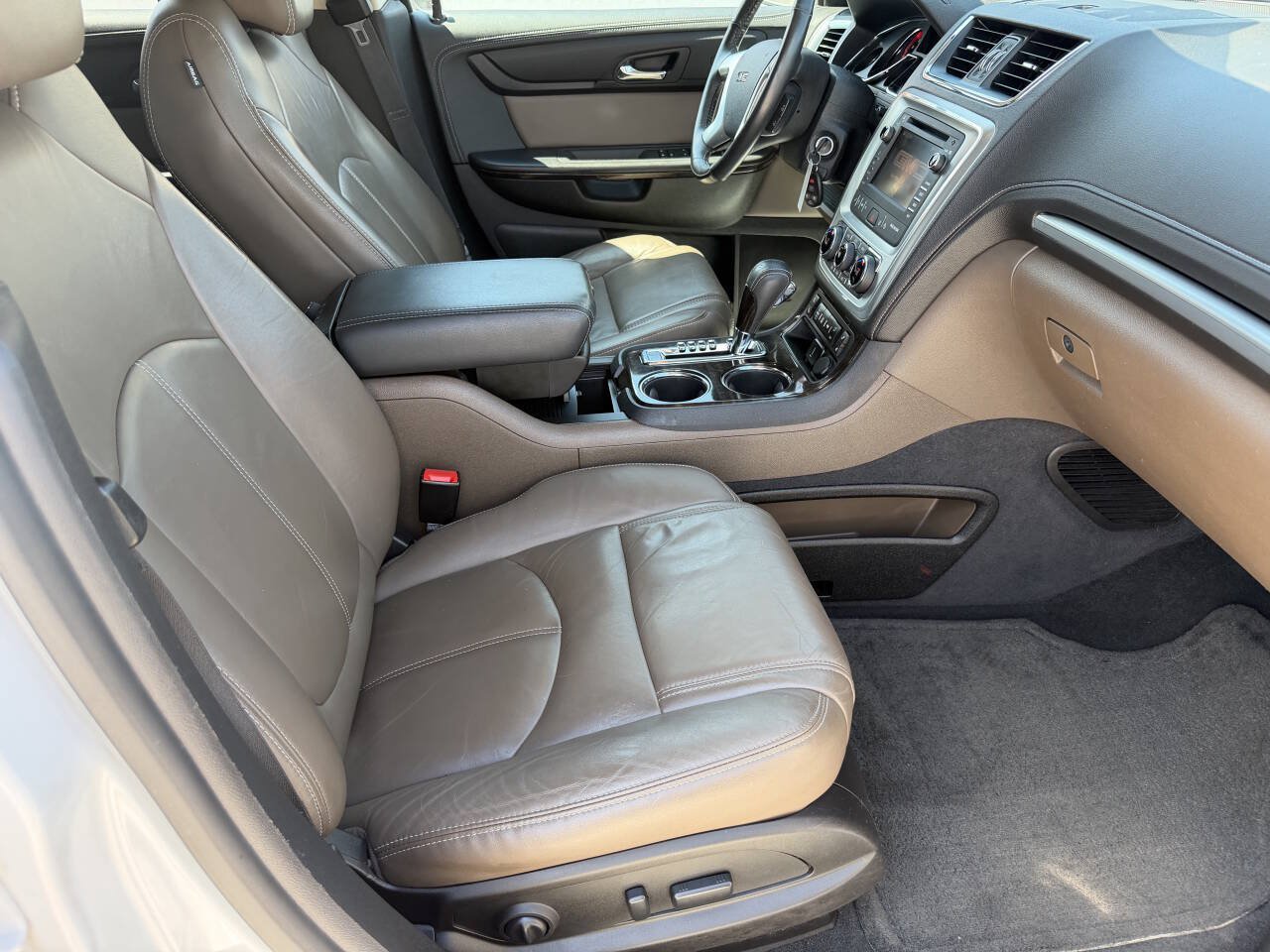 Used 2017 GMC Acadia Limited SLT AWD/4WD image 22