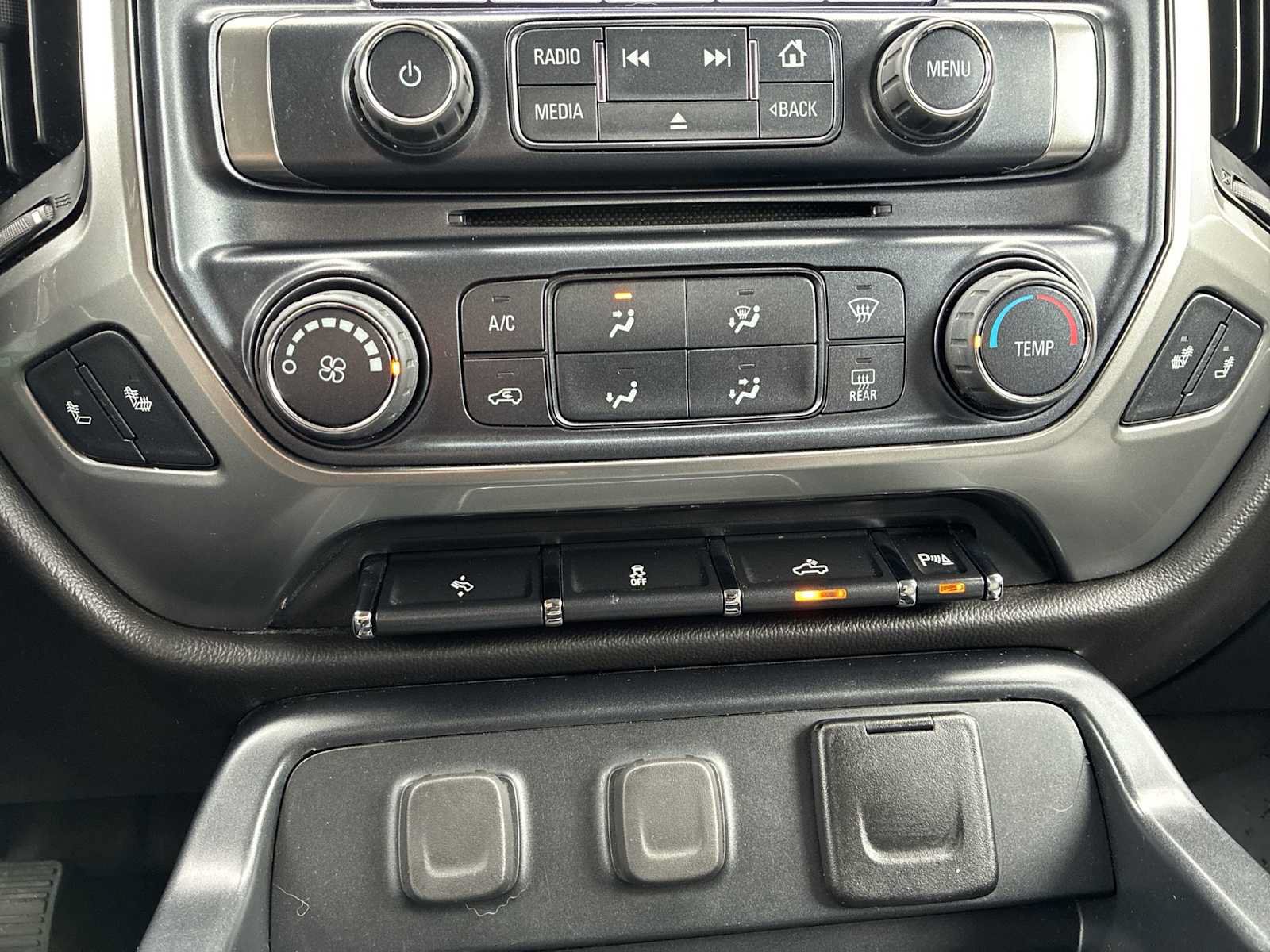 Used 2018 Chevrolet Silverado 1500 LT w/ LT Fleet Plus Package AWD/4WD image 16