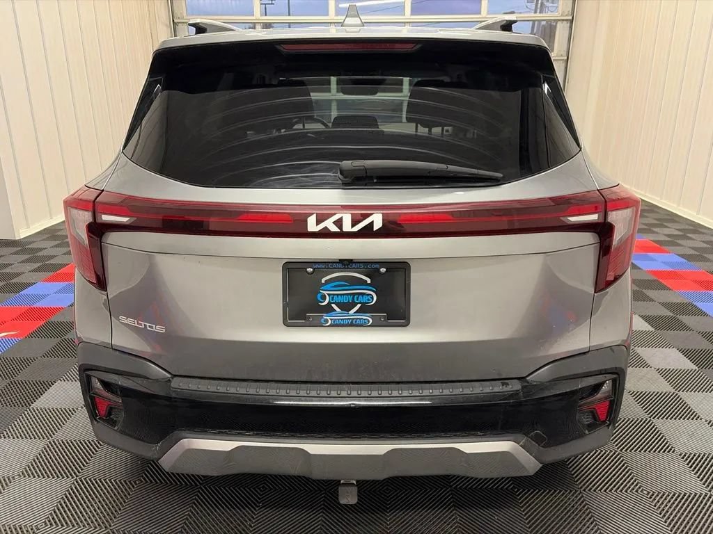 Used 2024 Kia Seltos EX FWD image 5