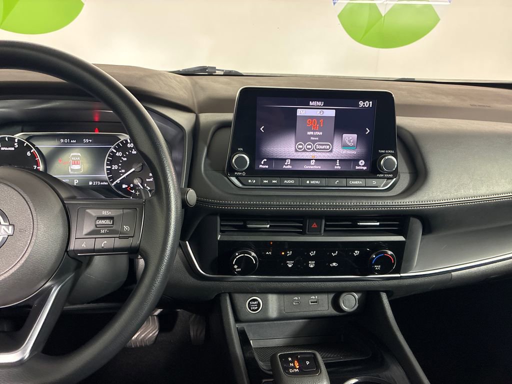 Used 2023 Nissan Rogue S AWD/4WD image 15