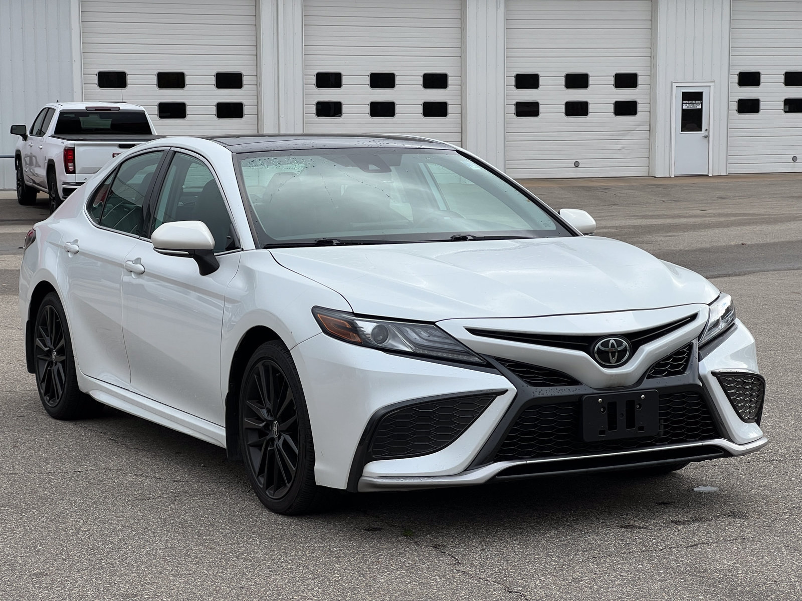 Used 2022 Toyota Camry XSE FWD image 41