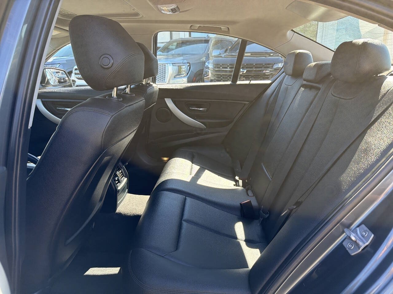 Used 2014 BMW 320i Sedan RWD image 24