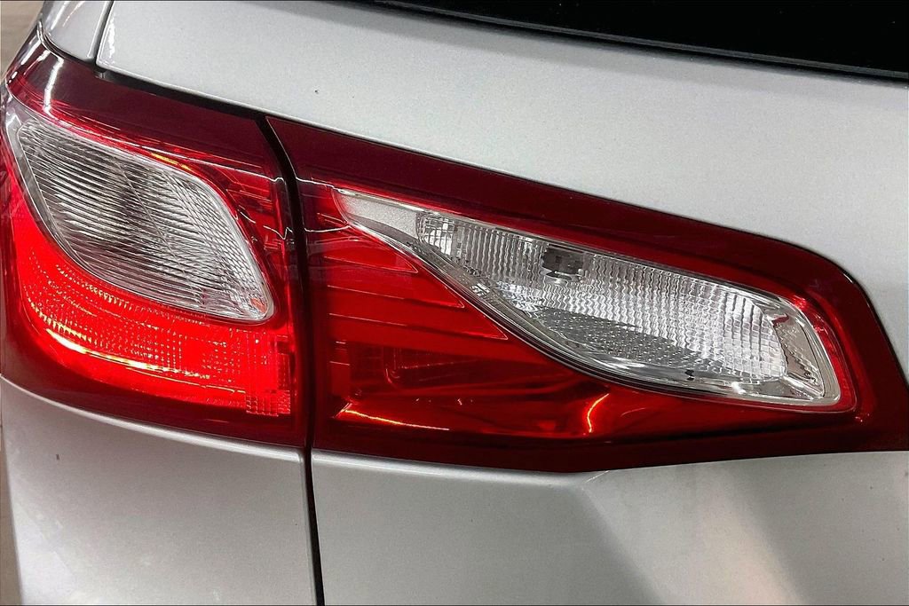 Used 2020 Chevrolet Equinox LS w/ LS Convenience Package image 25