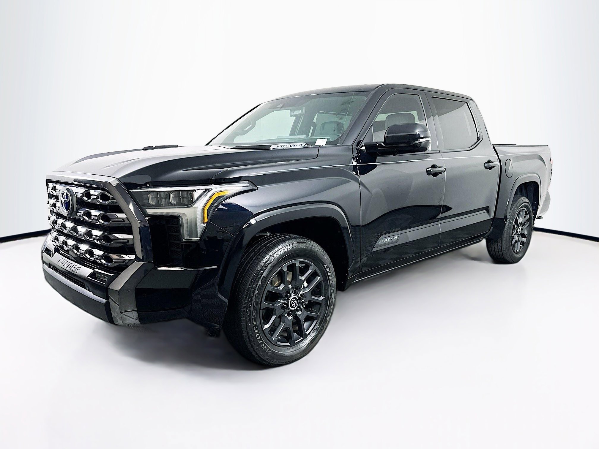 Used 2024 Toyota Tundra Platinum image 3