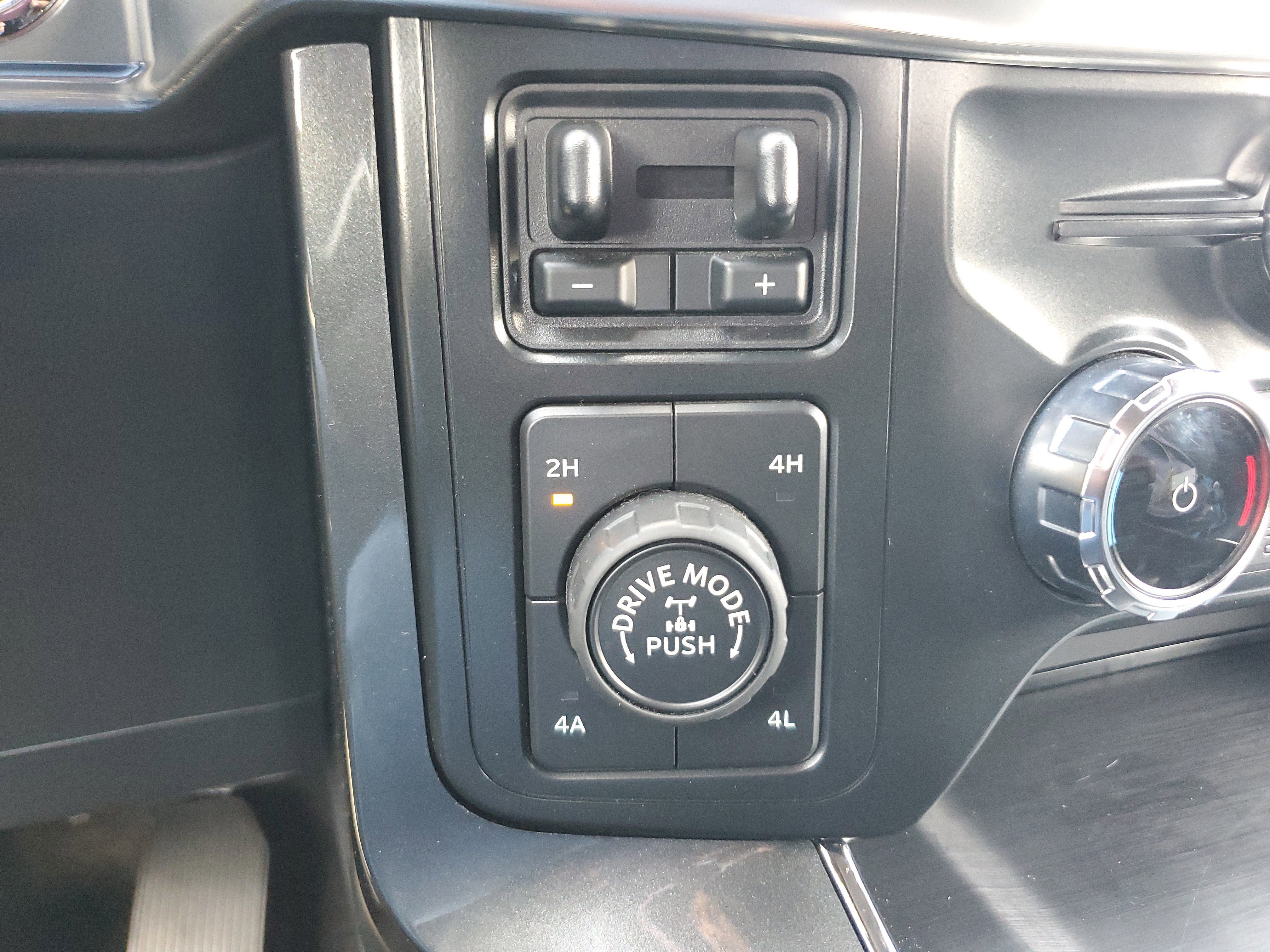 Used 2022 Ford F150 Lariat image 23