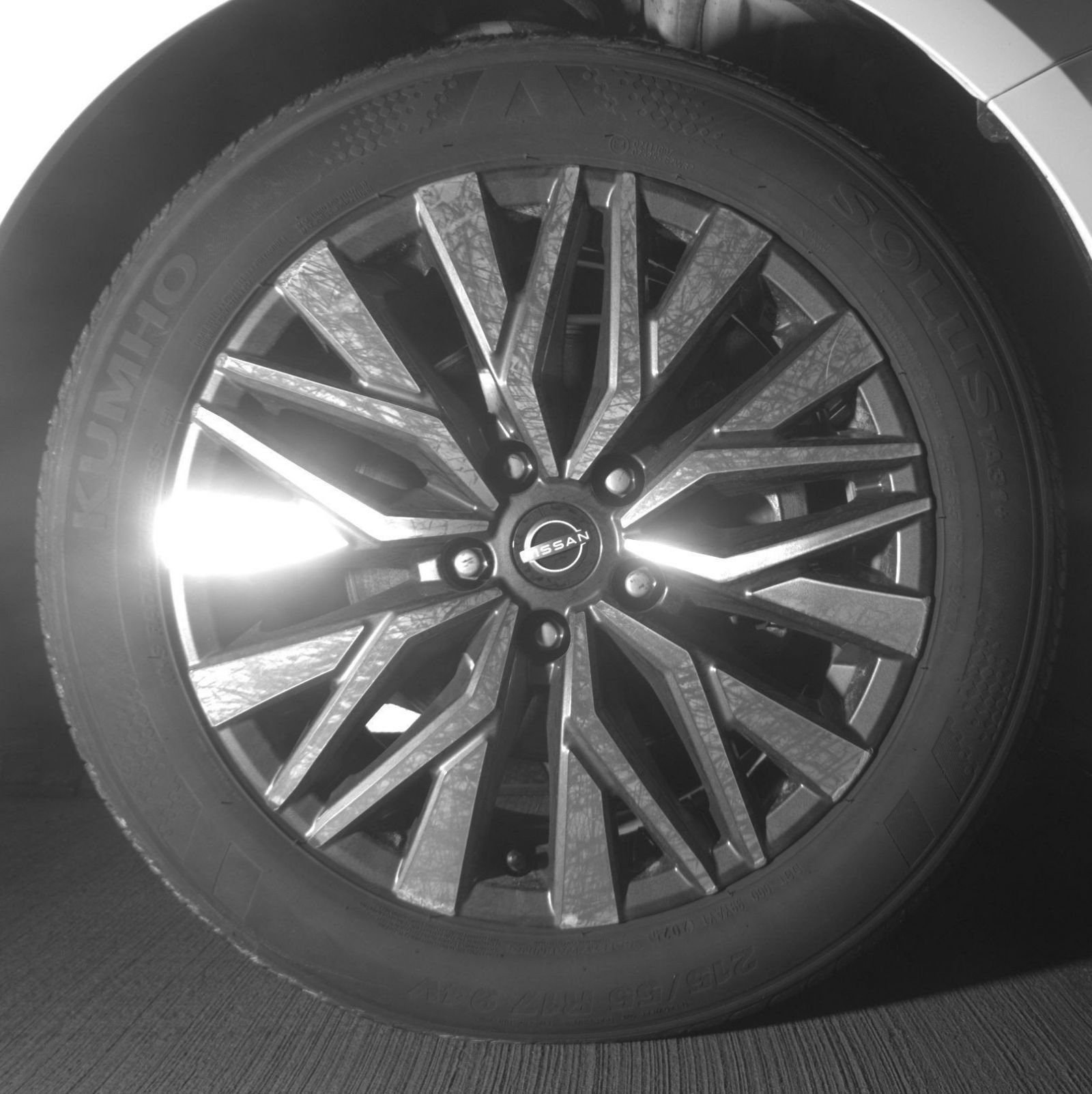 Used 2025 Nissan Altima 2.5 SV FWD image 15