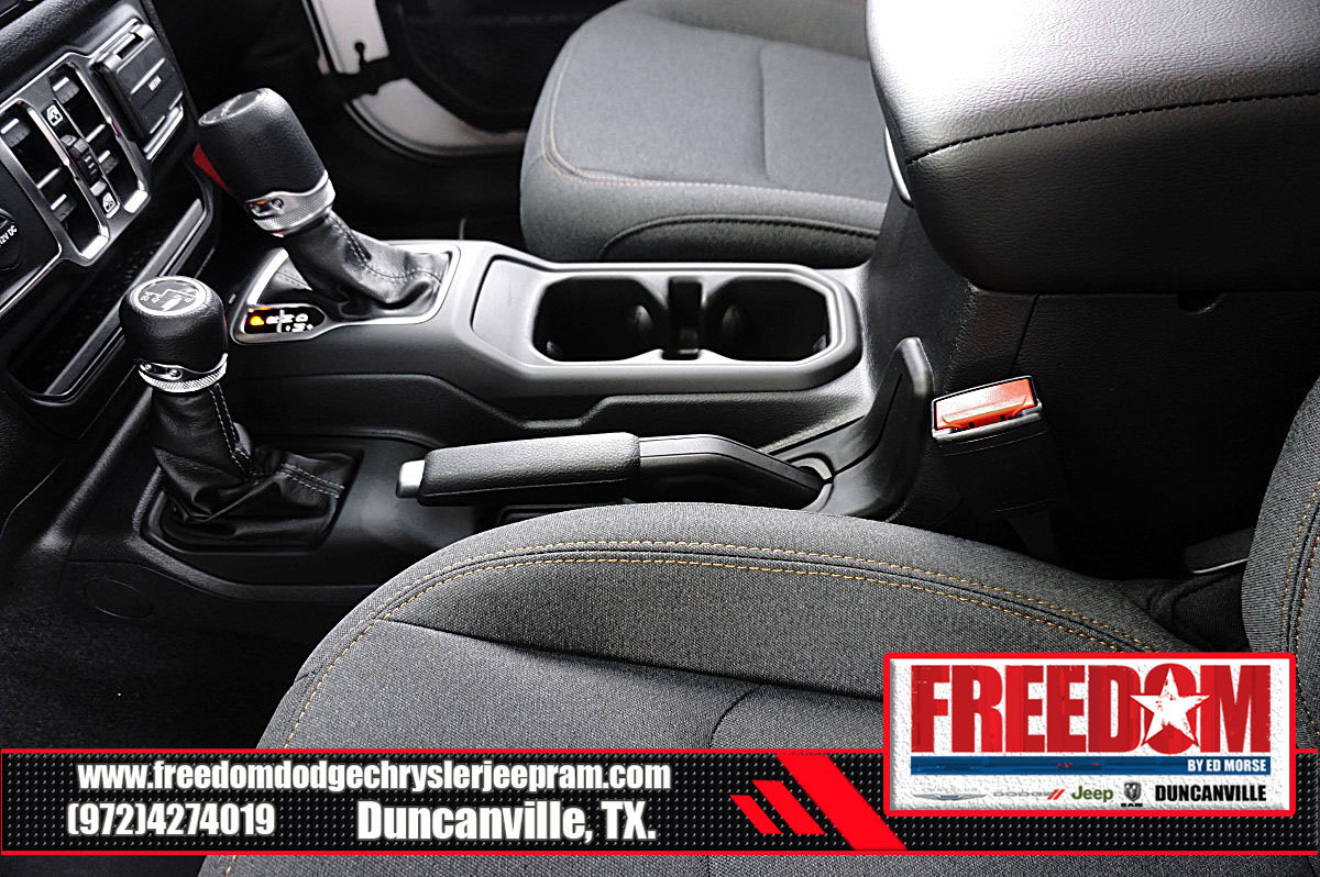 New 2025 Jeep Gladiator Sport image 29