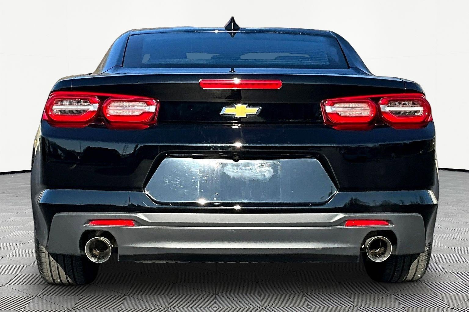 Used 2023 Chevrolet Camaro LT image 5