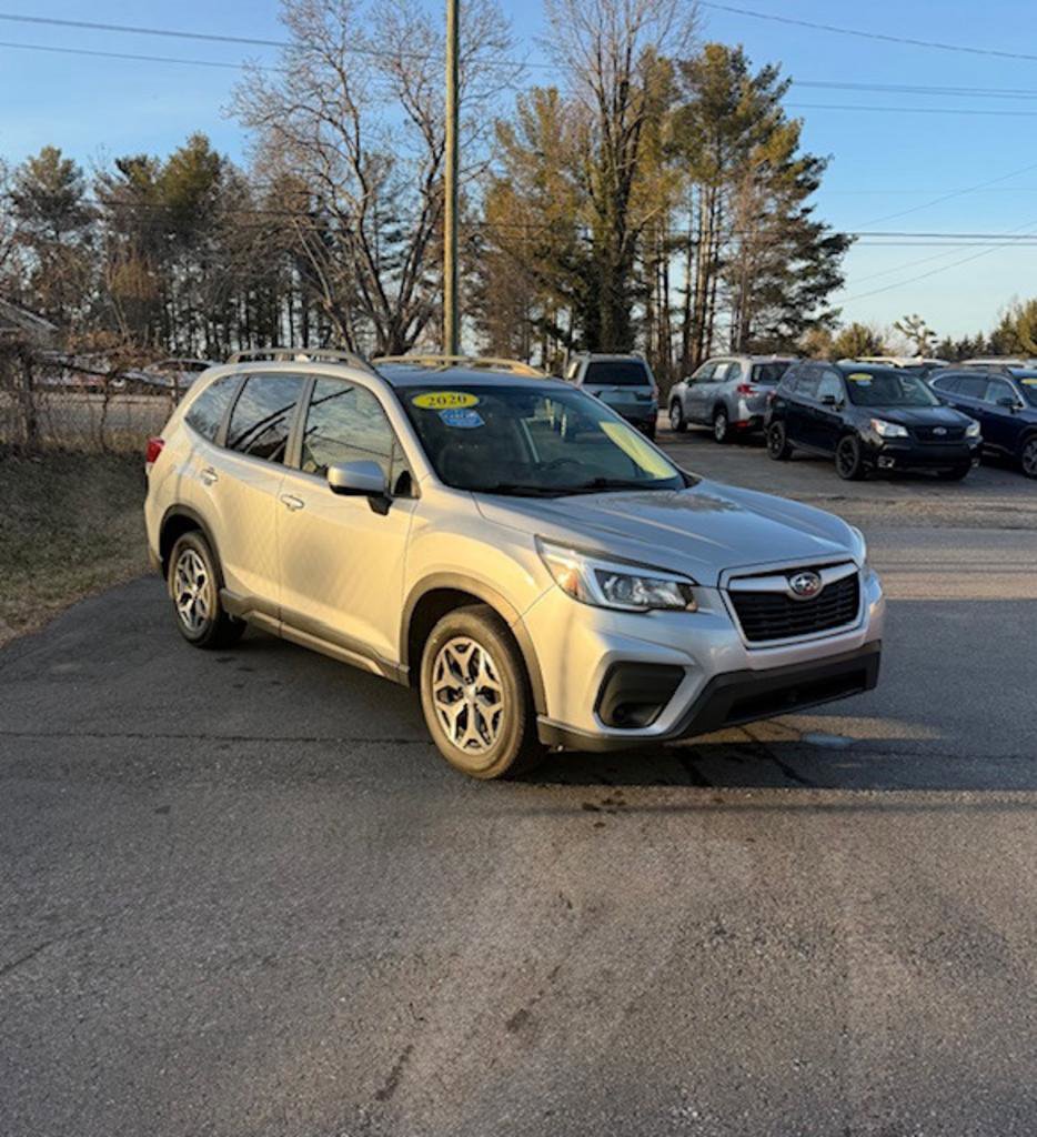 Used 2020 Subaru Forester Premium AWD/4WD image 1