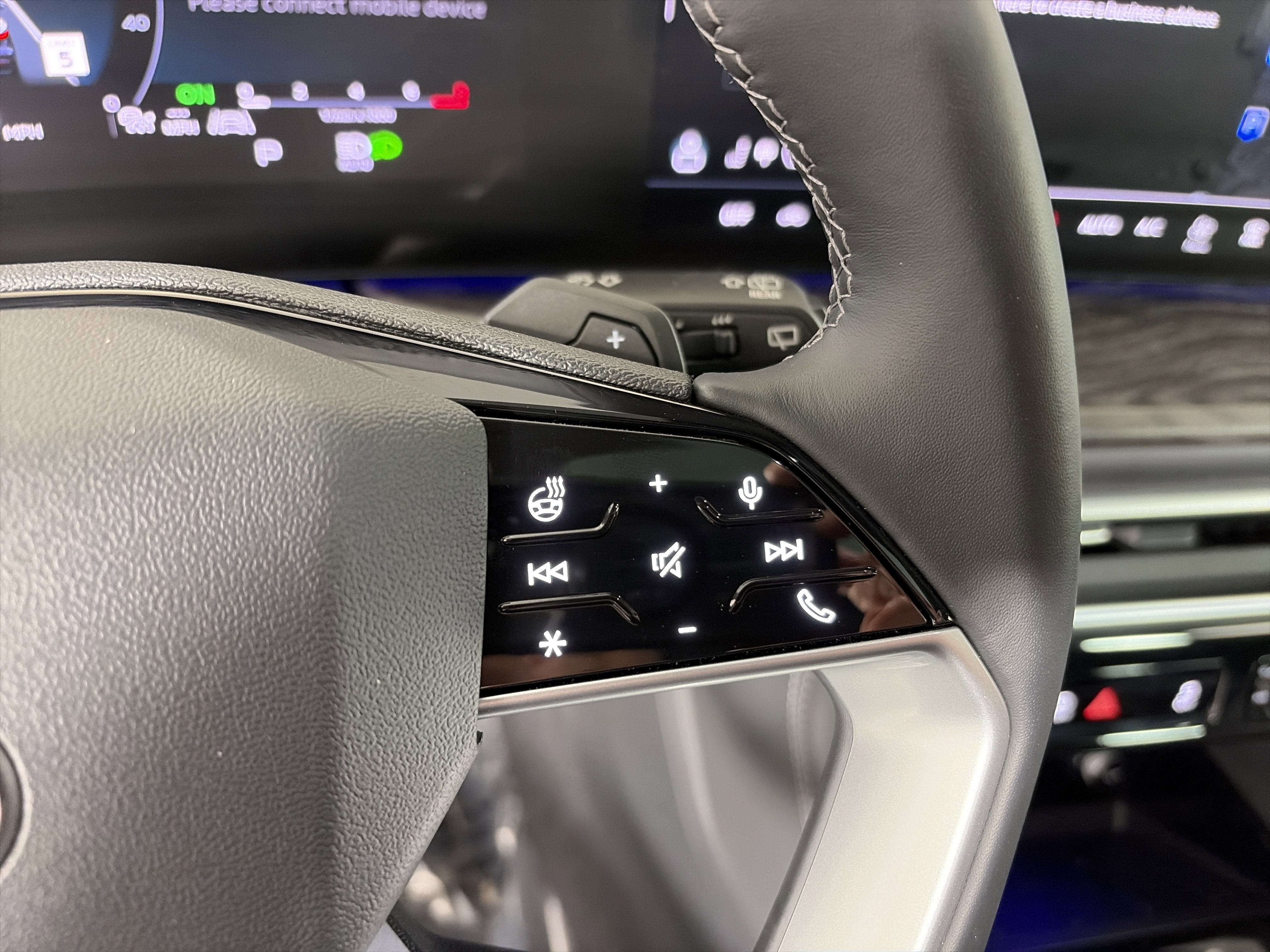 Used 2025 Audi Q5 Premium Plus w/ Premium Plus image 35