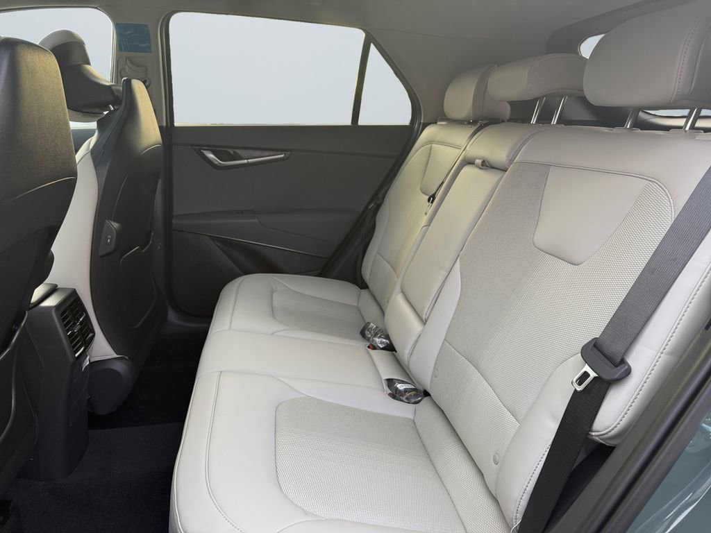 New 2026 Kia Niro EX image 13