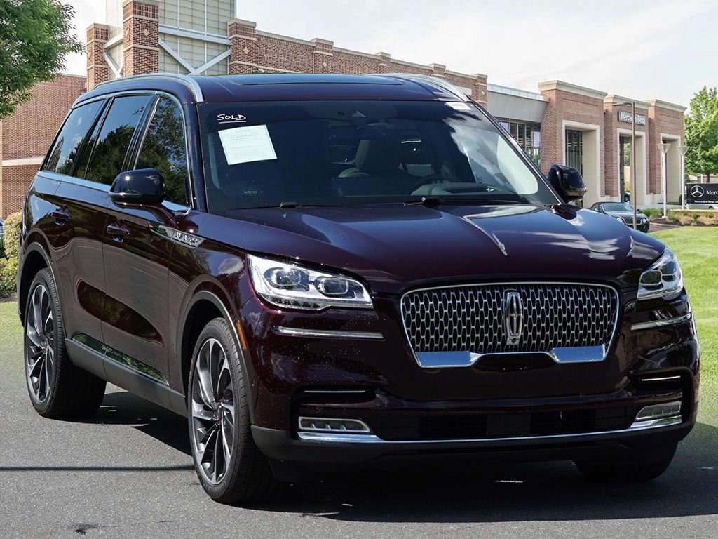Used 2023 Lincoln Aviator Reserve w/ Equipment Group 201A AWD/4WD image 3