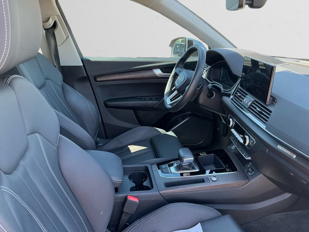 Used 2025 Audi Q5 e Premium AWD/4WD image 15
