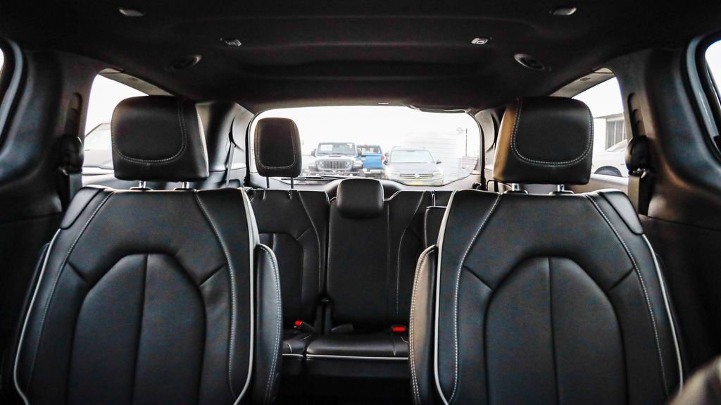 New 2026 Chrysler Pacifica Limited w/ S Appearance Package image 28