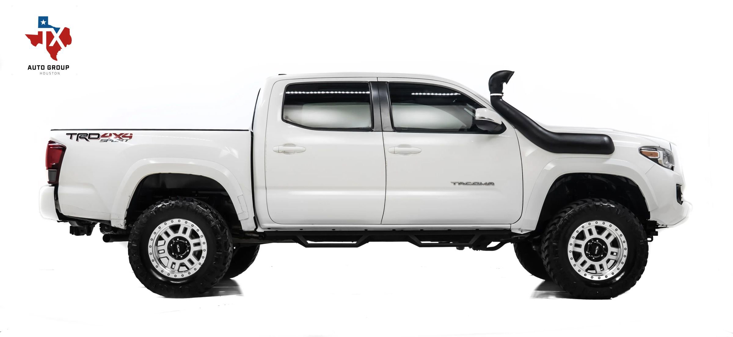 Used 2019 Toyota Tacoma TRD Sport image 6