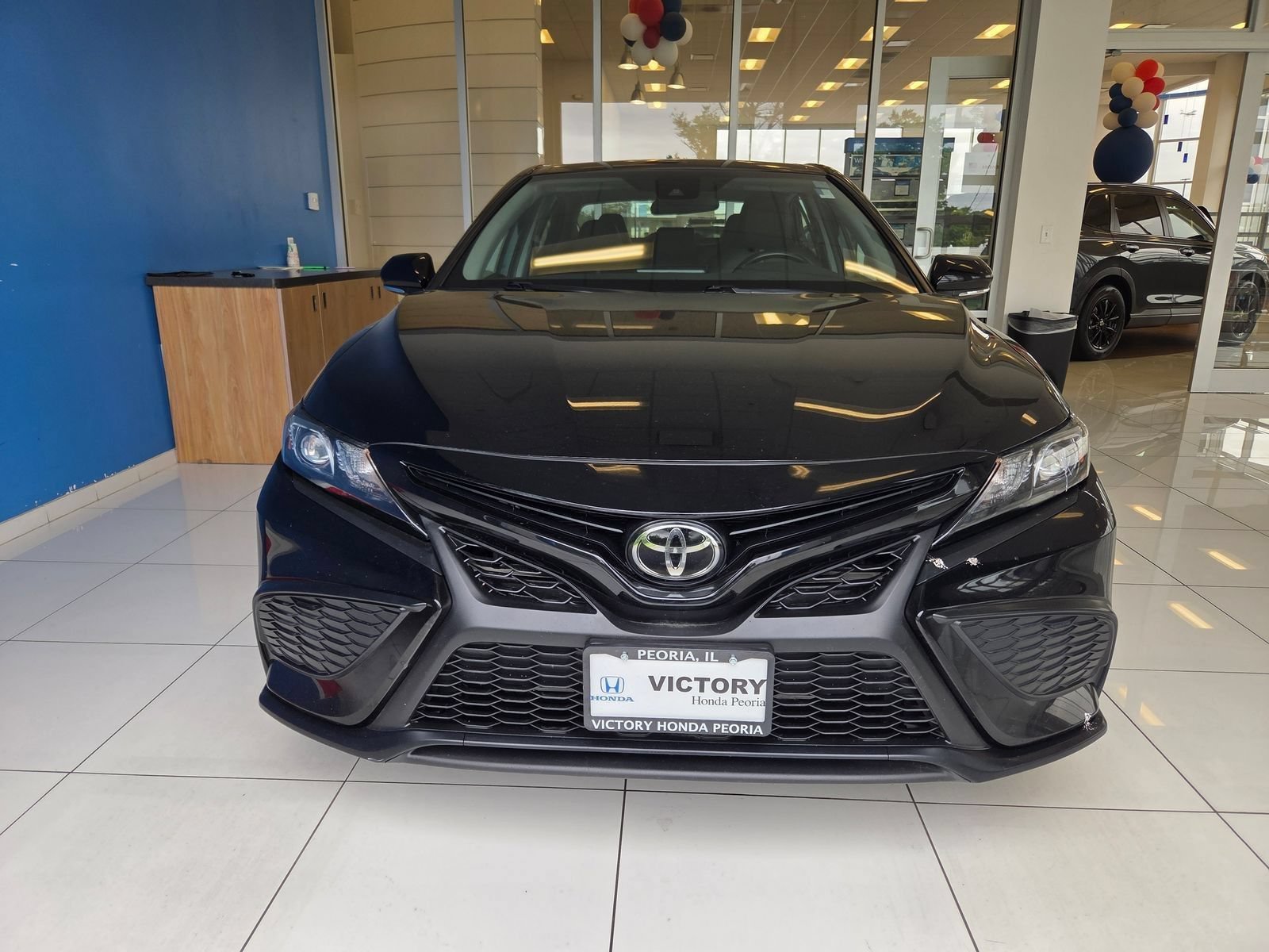 Used 2024 Toyota Camry SE FWD image 2