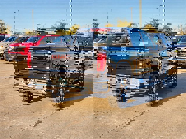 New 2026 GMC Sierra 1500 SLT image 6