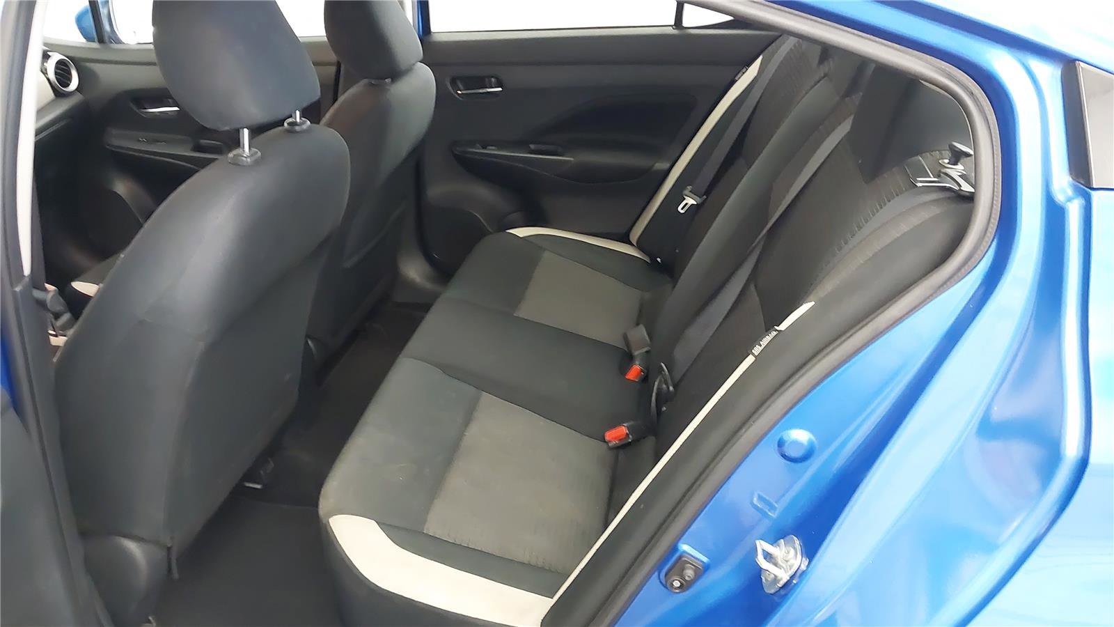 Used 2022 Nissan Versa SV image 19