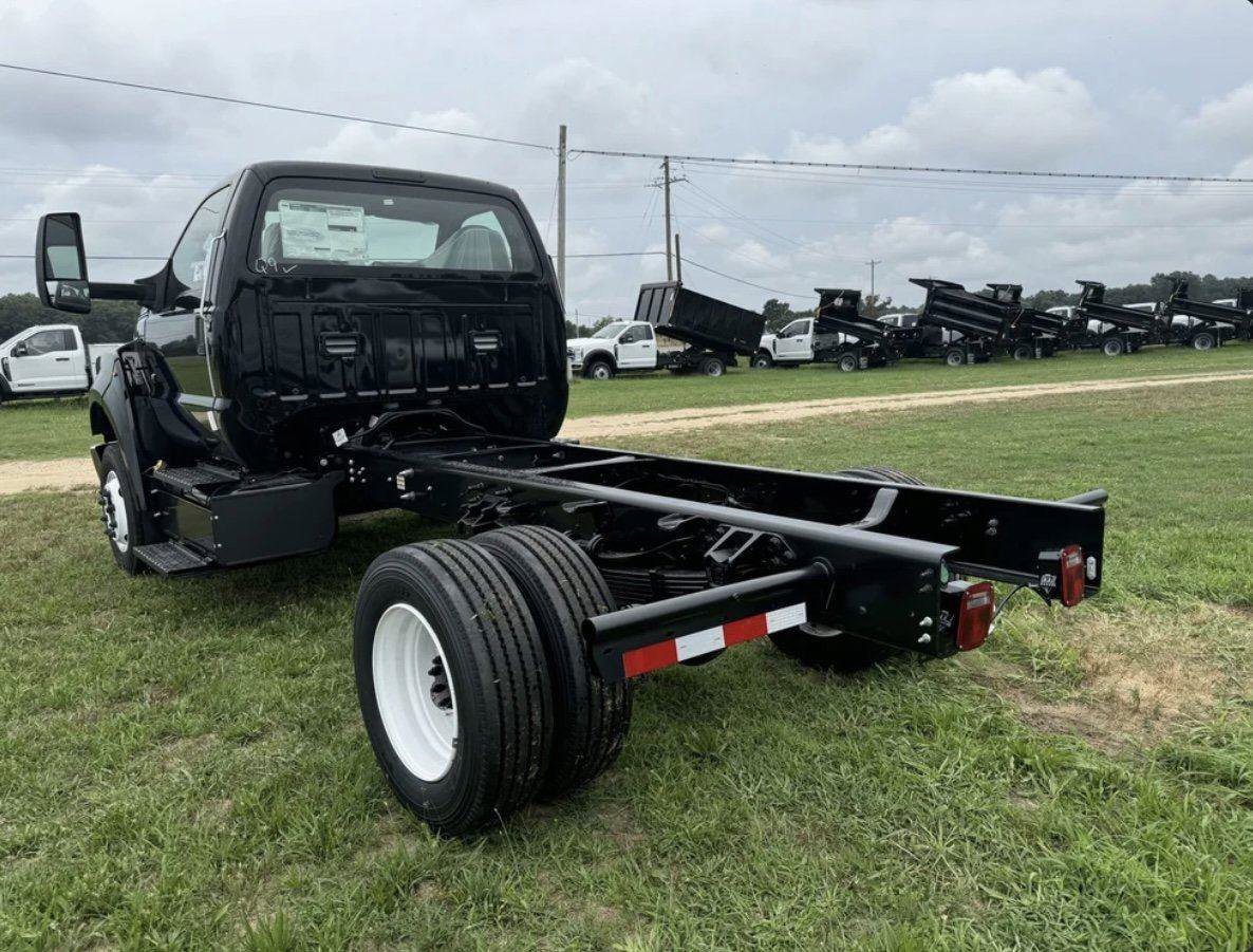 New 2025 Ford F650 2WD Regular Cab Super Duty image 7
