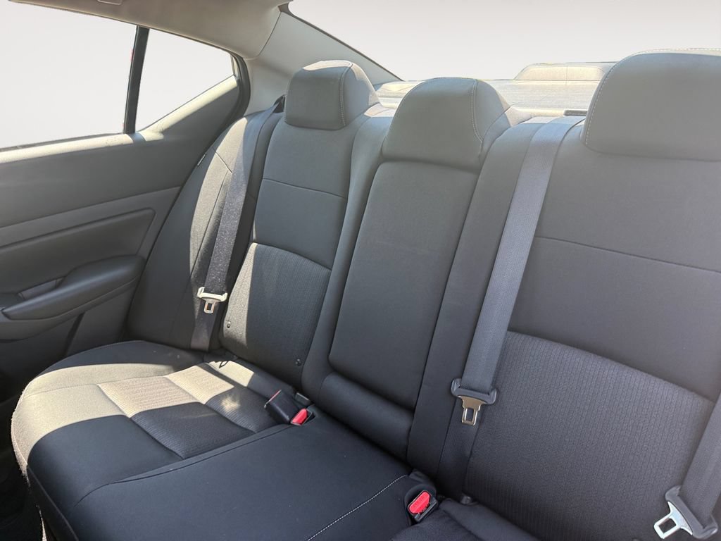 Used 2022 Nissan Altima 2.5 S FWD image 13