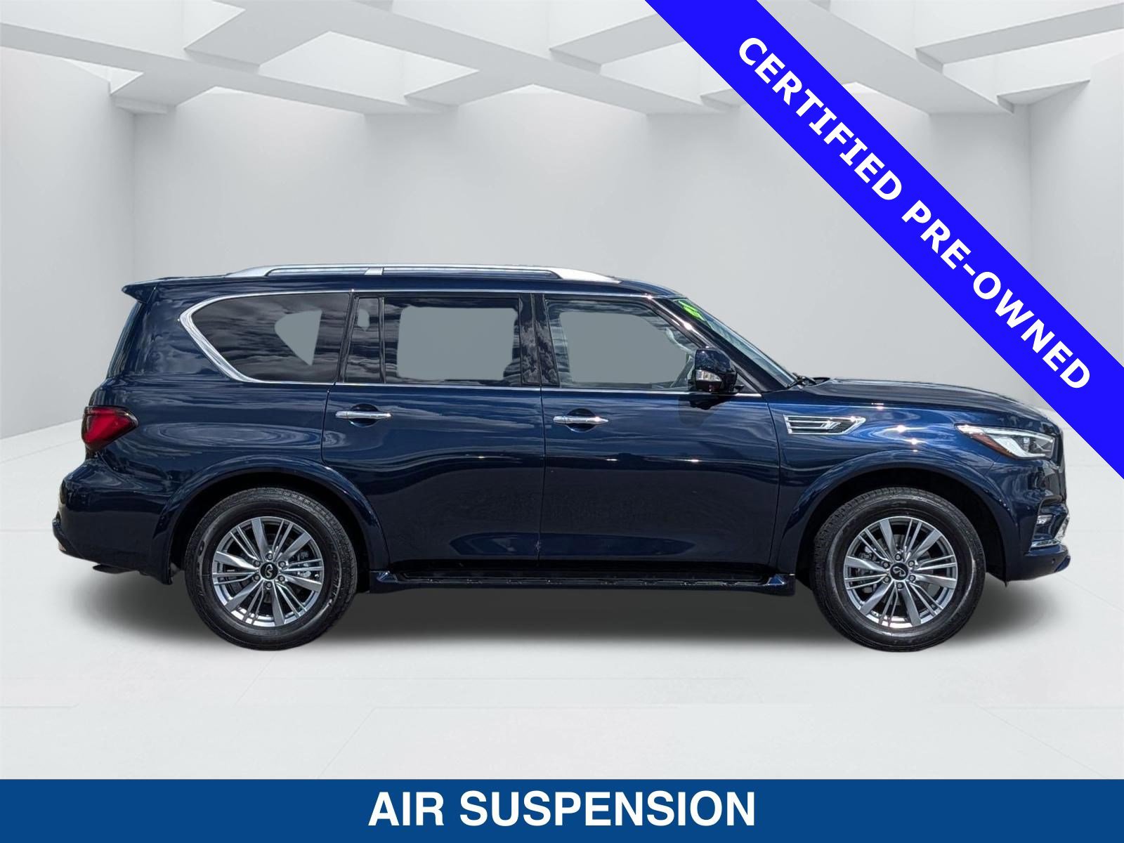 Used 2021 INFINITI QX80 Luxe image 3