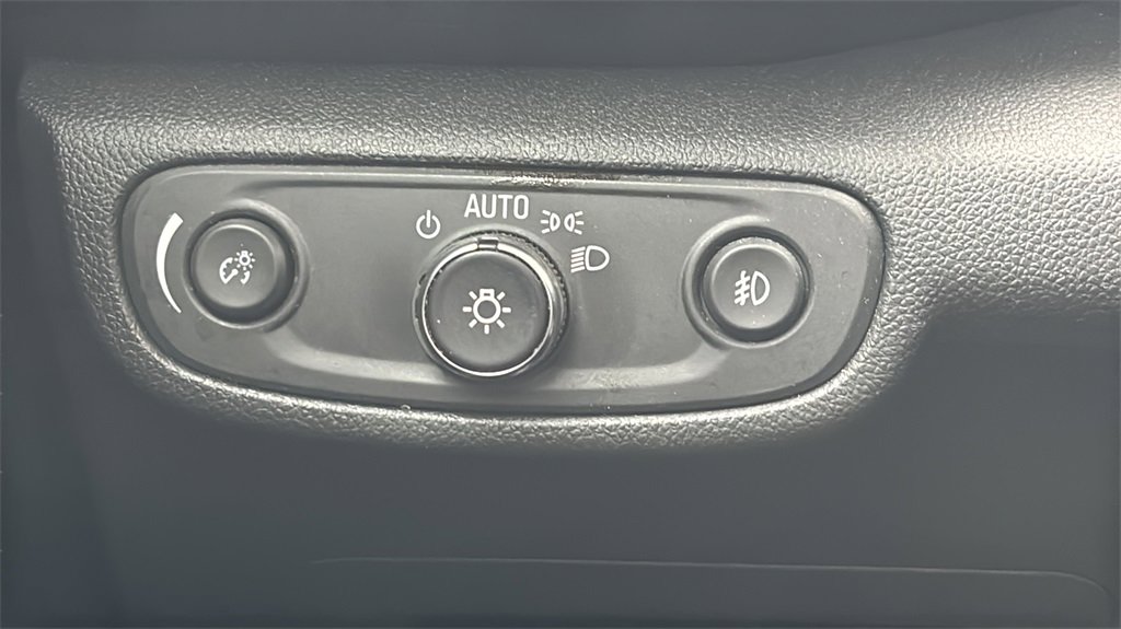 Used 2021 Chevrolet TrailBlazer RS w/ Sun and Liftgate Package image 26