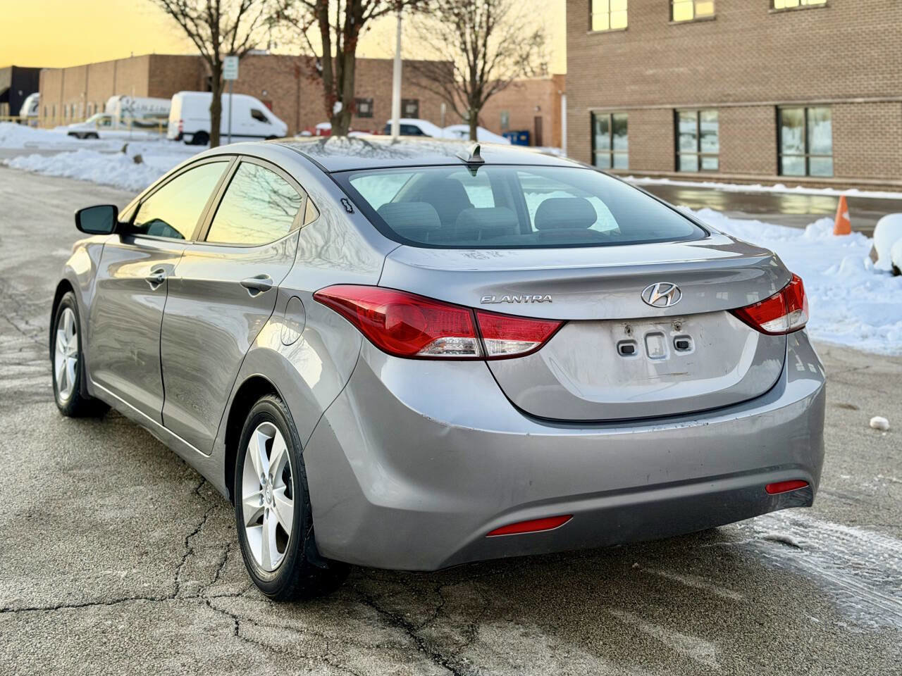 Used 2013 Hyundai Elantra GLS w/ Preferred Pkg image 6