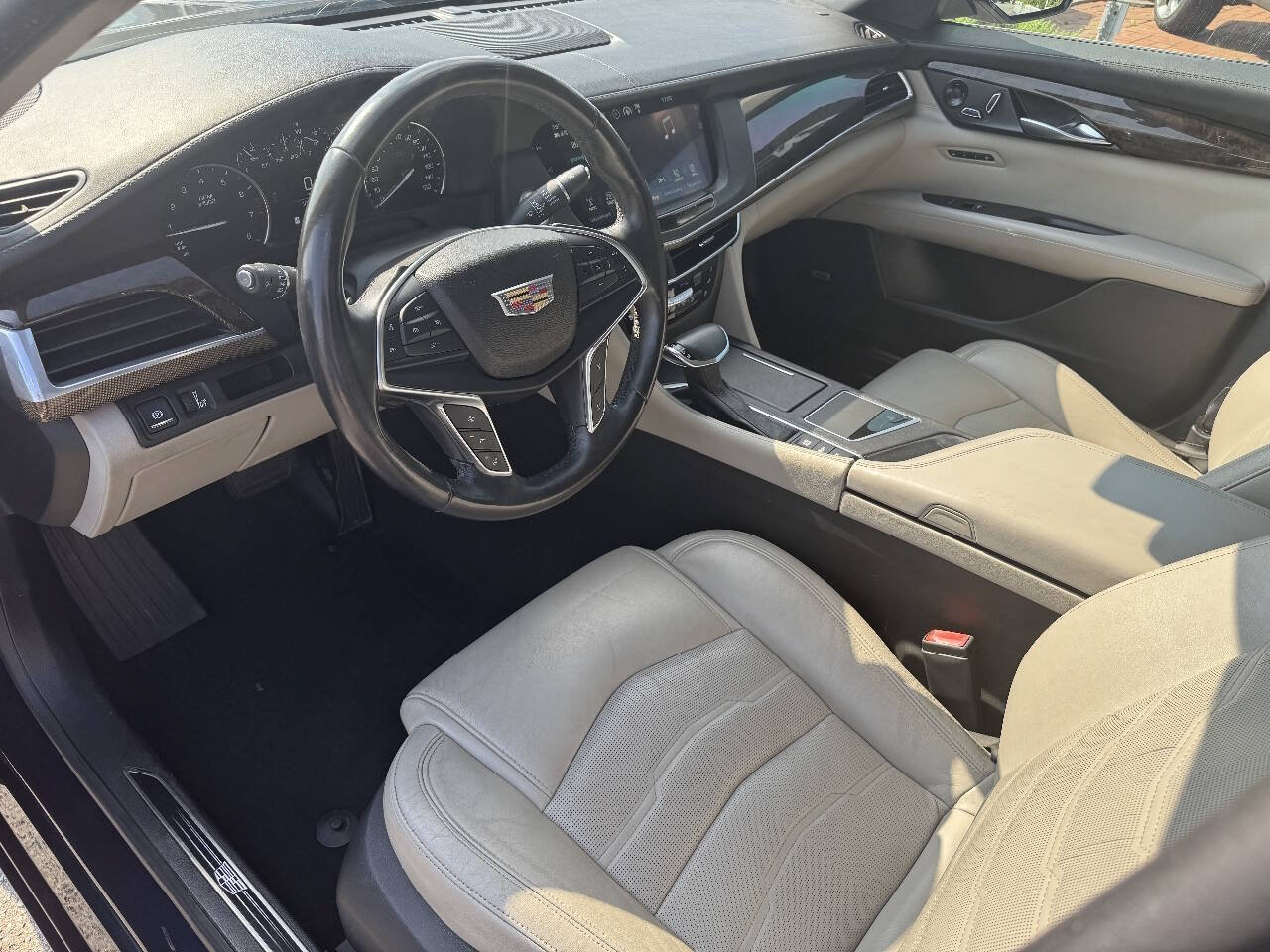 Used 2017 Cadillac CT6 Luxury AWD/4WD image 7