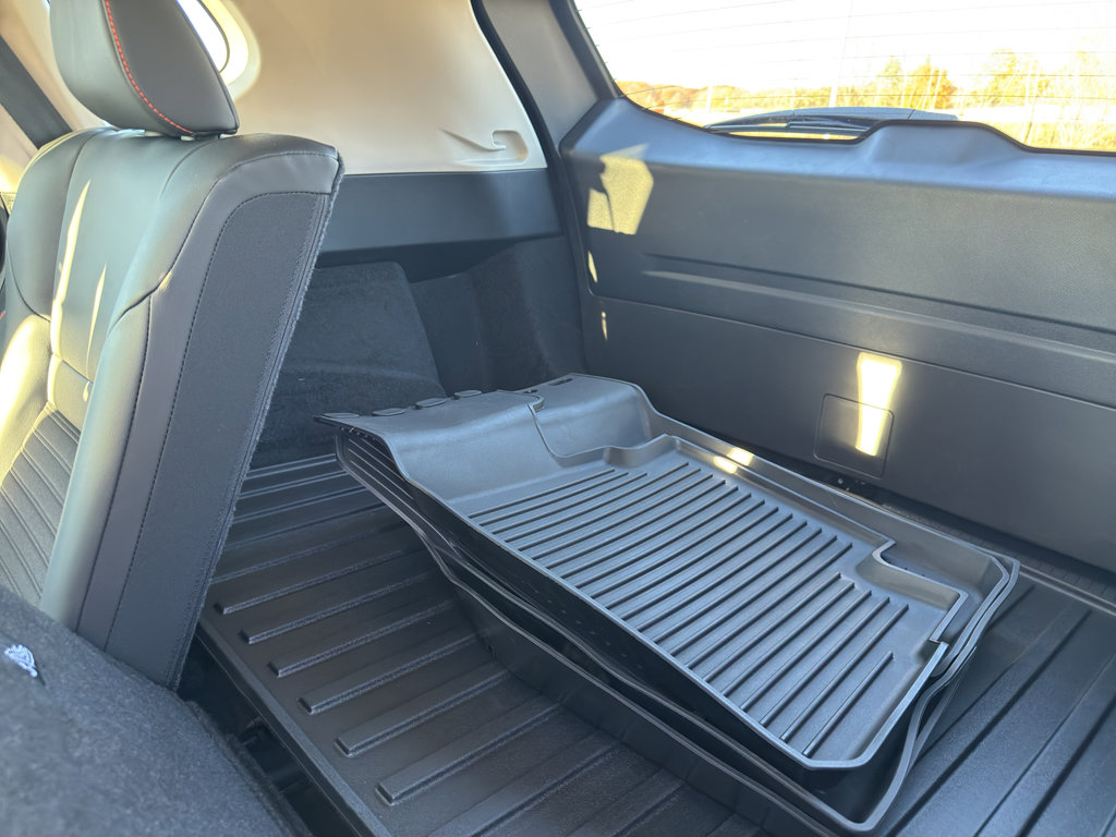 Certified 2025 Nissan Rogue SV image 32