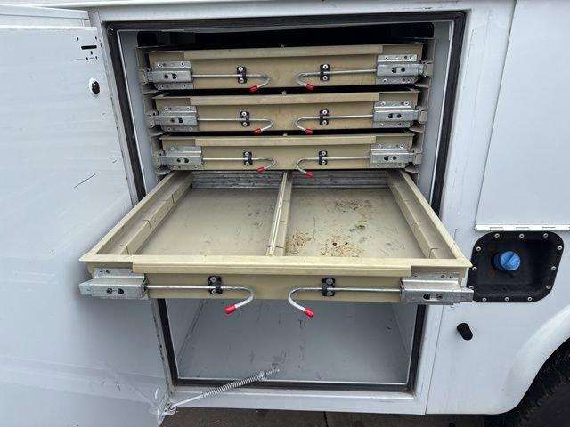 Used 2019 Ford F550 4x4 Regular Cab Super Duty image 25