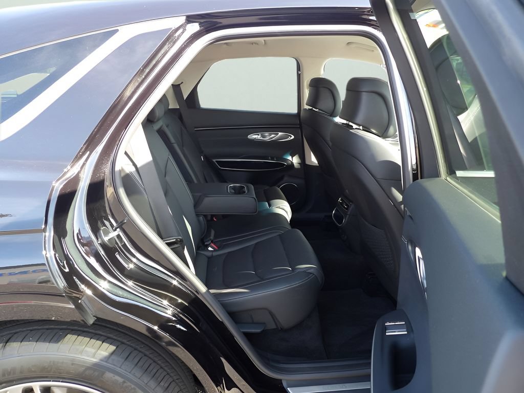 Used 2025 Genesis GV70 2.5T AWD/4WD image 45