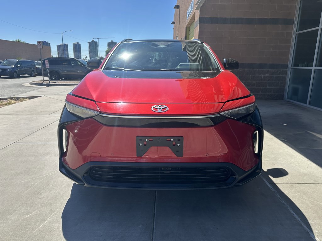 Used 2024 Toyota bZ4X XLE w/ Weather Package image 9
