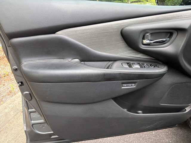 Used 2015 Nissan Murano Platinum w/ Platinum Technology Package FWD image 12